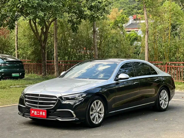 Фотография автомобиля — Mercedes-Benz S-Class