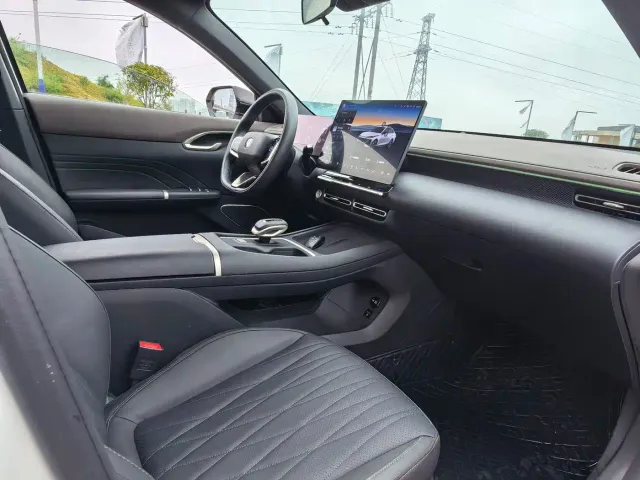 Changan Eado — Фото автомобиля 12