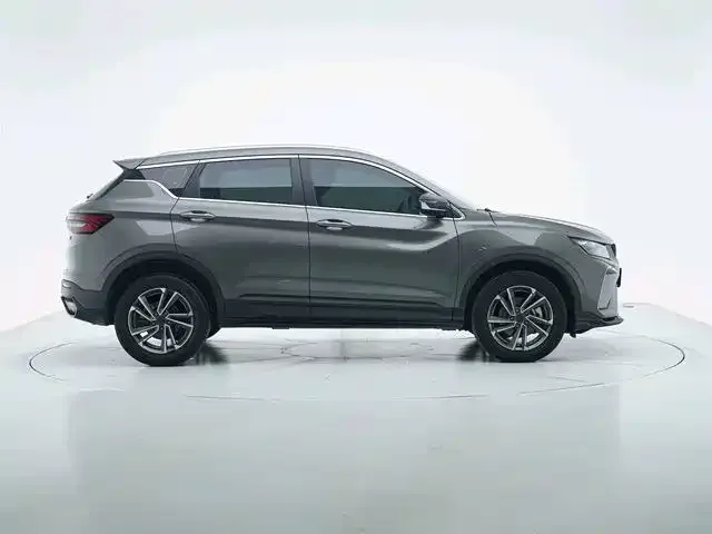 Geely Binyue — Фото автомобиля 3
