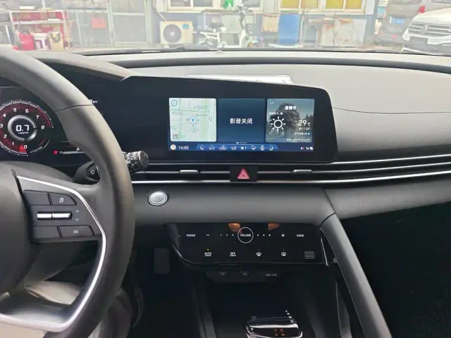 Hyundai Elantra — Фото автомобиля 13