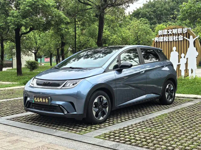 Фотография автомобиля — BYD Dolphin