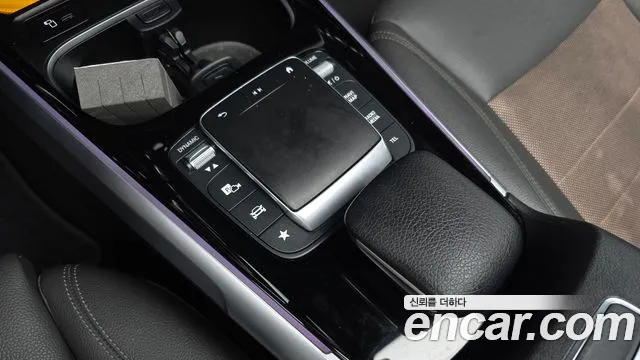 Mercedes-Benz EQB — Фото автомобиля 30