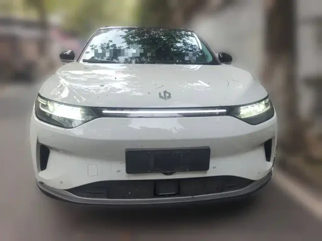 Leapmotor C11 — Фото автомобиля 2