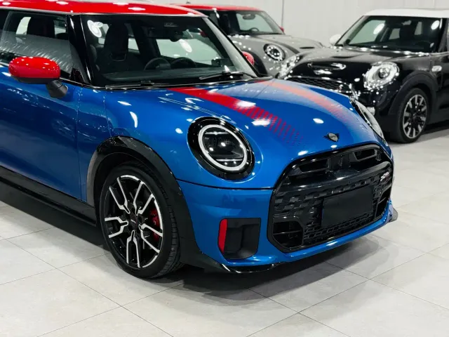 MINI John Cooper Works — Фото автомобиля 3