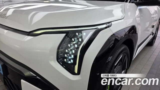 Kia EV3 — Фото автомобиля 7