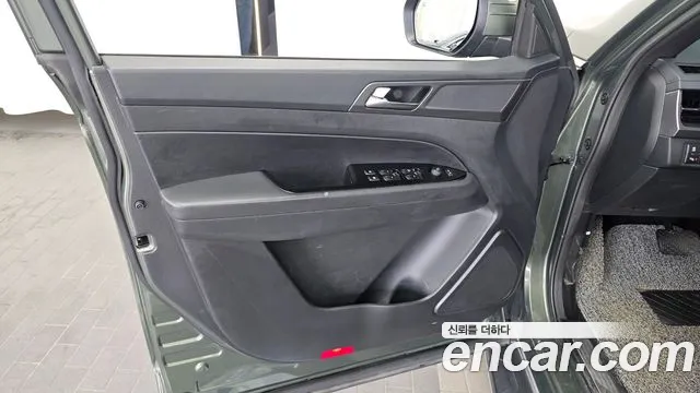 KG_Mobility_Ssangyong Rexton Новый Rexton Sport Дизель 2.2 4WD — Фото автомобиля 23