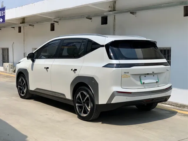 GAC Aion Y — Фото автомобиля 11