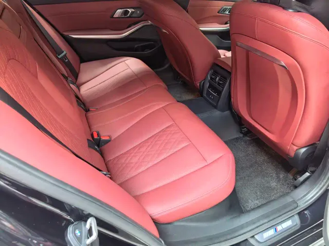 BMW 3 Series — Фото автомобиля 12