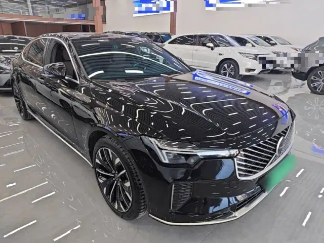 Volvo S90 — Фото автомобиля 3