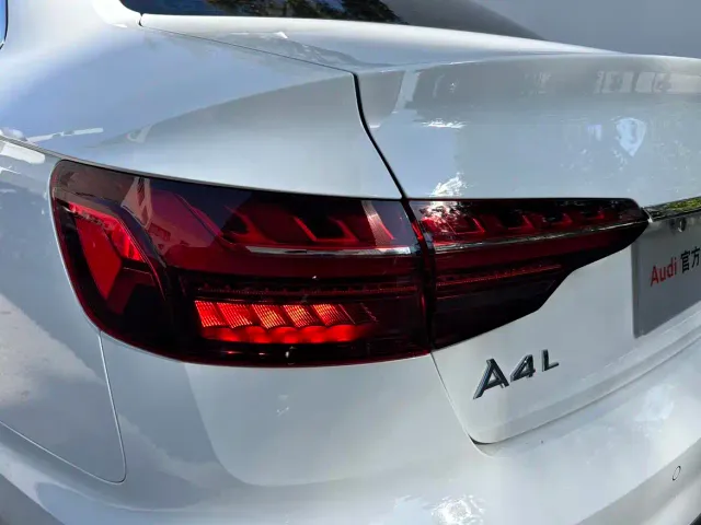 Audi A4L — Фото автомобиля 16