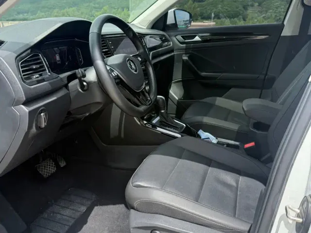 Volkswagen T-Roc — Фото автомобиля 7