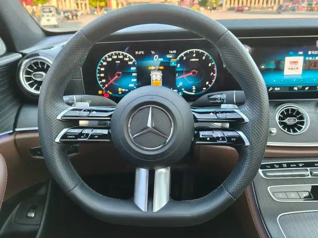 Mercedes-Benz E-Class — Фото автомобиля 11