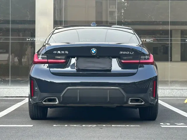 BMW 3 Series — Фото автомобиля 4