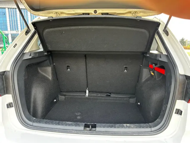 Volkswagen Tharu — Фото автомобиля 24