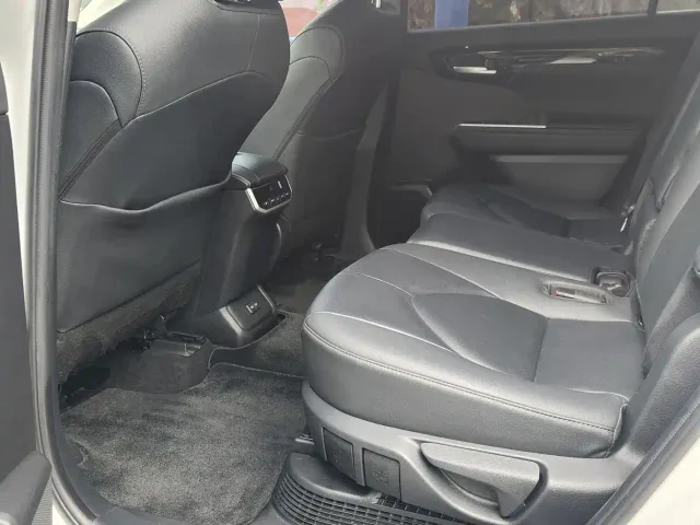 Toyota Highlander — Фото автомобиля 13