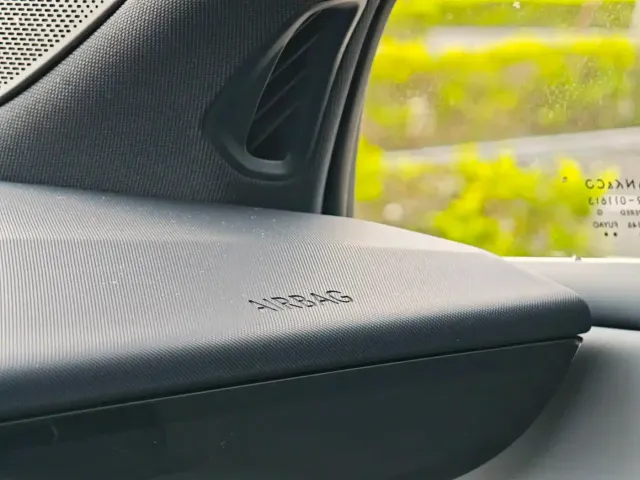 Lynk & Co Z20 — Фото автомобиля 28