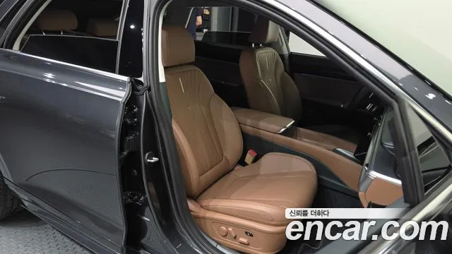 Hyundai Grandeur GN7 — Фото автомобиля 12