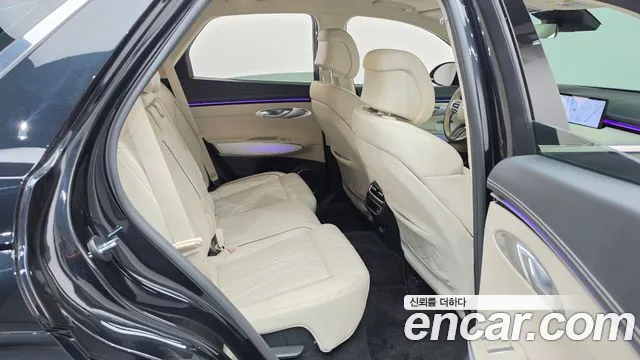 Genesis GV70 2.5T Бензин AWD — Фото автомобиля 11