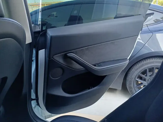 Tesla Model Y — Фото автомобиля 24