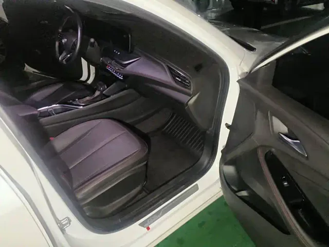 Buick Verano — Фото автомобиля 12