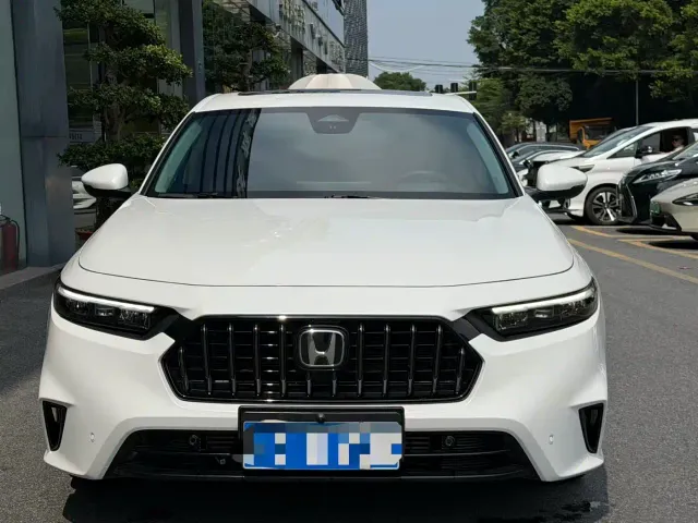 Honda Inspire — Фото автомобиля 2