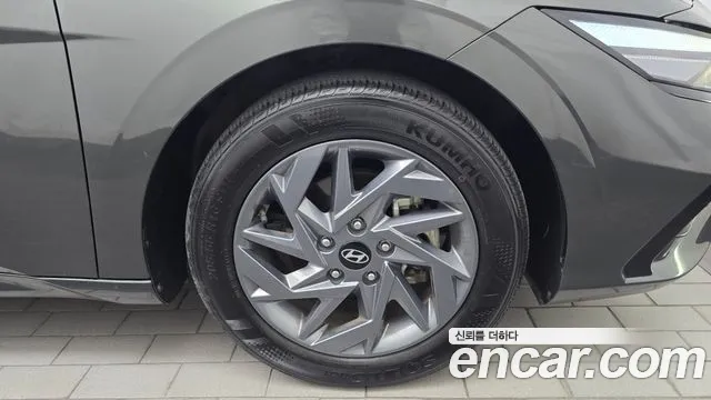 Hyundai Avante CN7 — Фото автомобиля 6