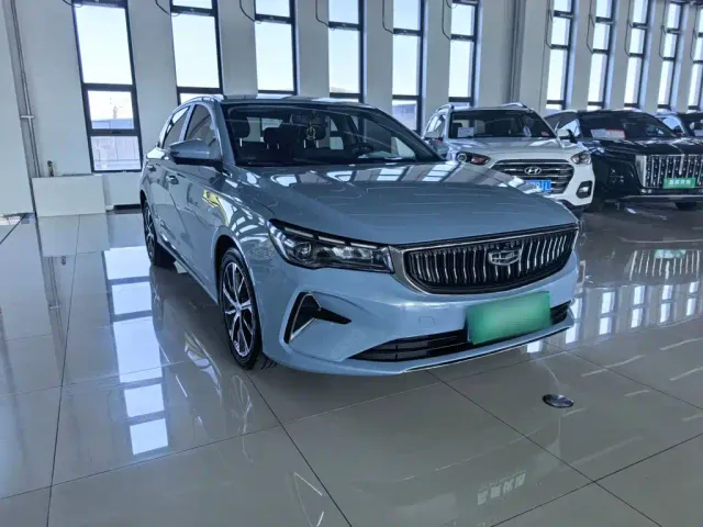 Geely Emgrand — Фото автомобиля 6