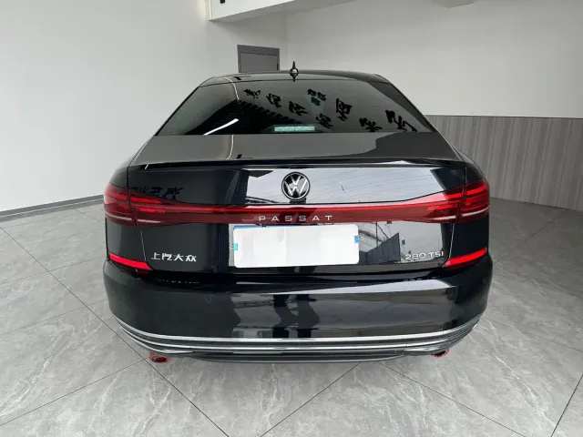 Volkswagen Passat — Фото автомобиля 5