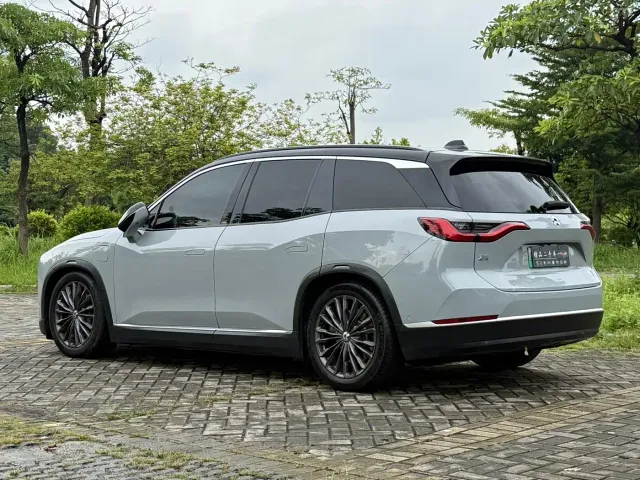 Nio ES8 — Фото автомобиля 20