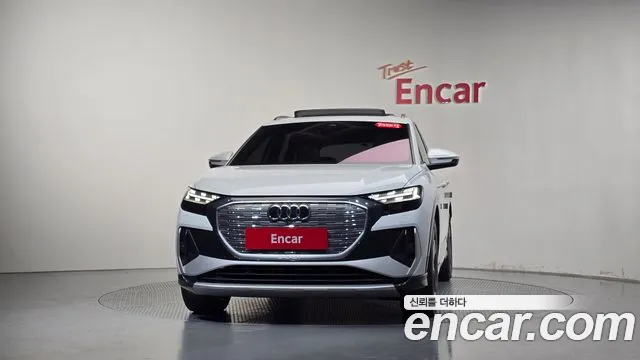Audi Q4 e-tron F4 — Фото автомобиля 3
