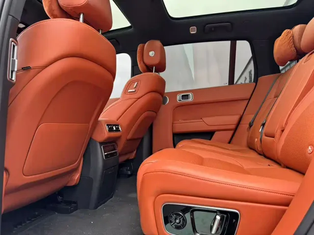 Li Auto L7 — Фото автомобиля 4