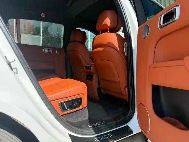 Li Auto L7 — Фото автомобиля 12