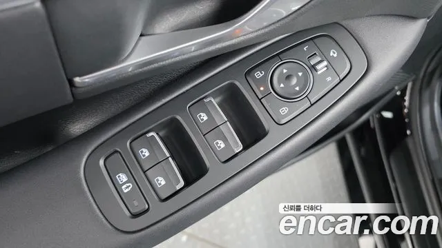 Hyundai Sonata — Фото автомобиля 12