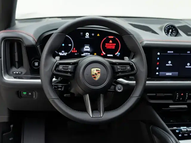 Porsche Cayenne — Фото автомобиля 15