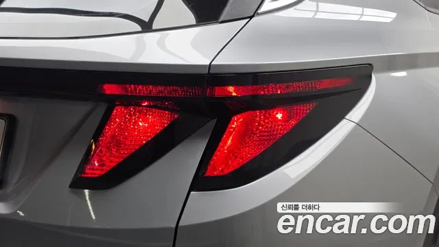 Hyundai Tucson Tucson (NX4) Дизель 2.0 2WD — Фото автомобиля 23
