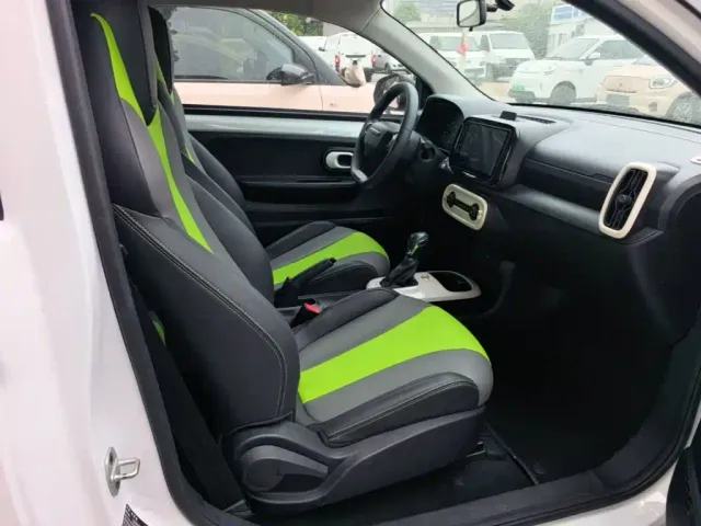 Roewe Clever — Фото автомобиля 24