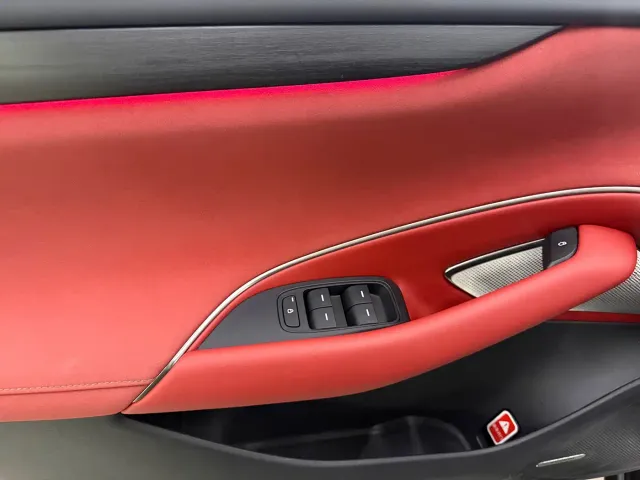 Xiaomi SU7 — Фото автомобиля 3