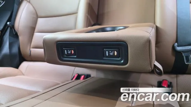 Renault-KoreaSamsung QM6 Новый QM6 2.0 LPe RE Signature 2WD — Фото автомобиля 16