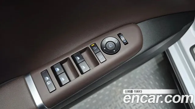 Hyundai Grandeur GN7 — Фото автомобиля 30