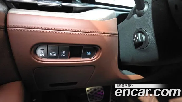 Genesis G90 Бензин 3.5 турбо AWD — Фото автомобиля 18