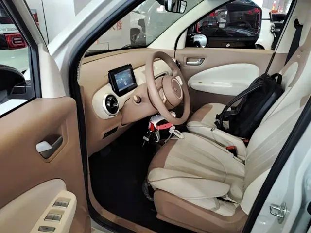 Wuling Hongguang Mini EV — Фото автомобиля 15