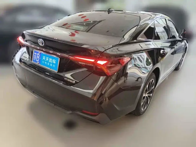 Toyota Avalon — Фото автомобиля 2