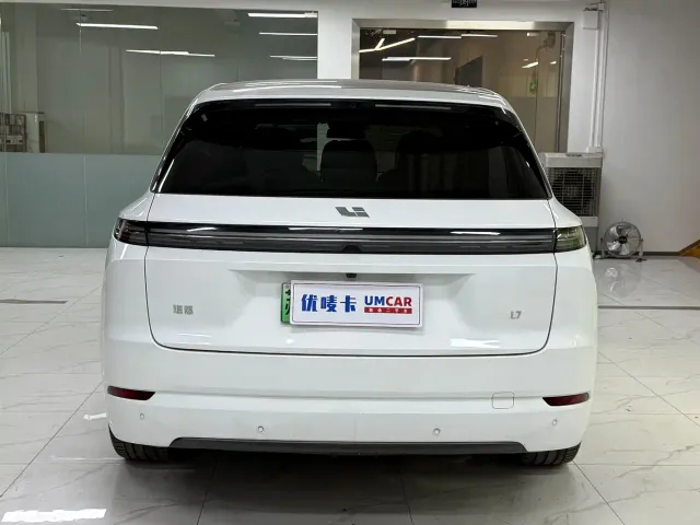 Li Auto L7 — Фото автомобиля 5