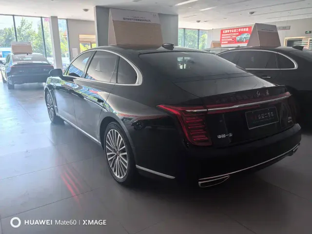Hongqi H9 — Фото автомобиля 6
