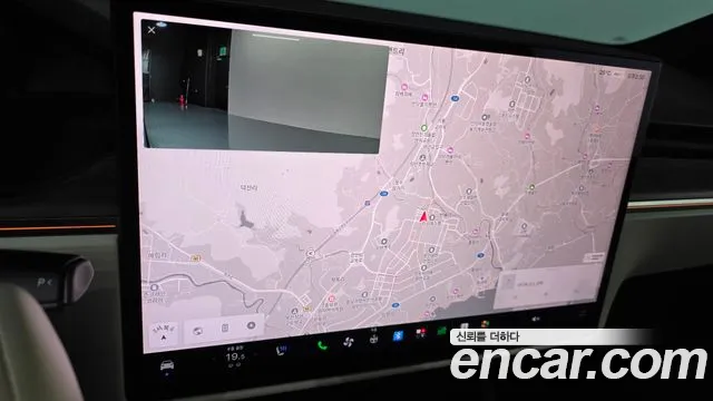 Tesla Model X — Фото автомобиля 14