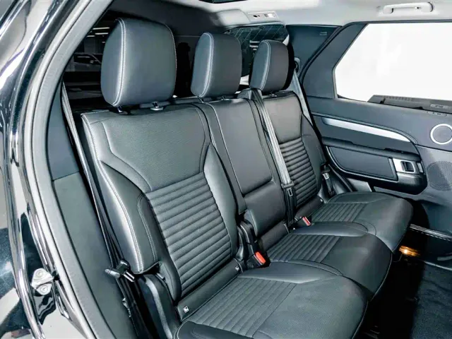 Land Rover Discovery 2023 360PS R-Dynamic SE — Фото автомобиля 24