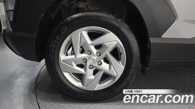 Hyundai Kona SX2 — Фото автомобиля 5