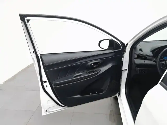 Toyota Vios — Фото автомобиля 8
