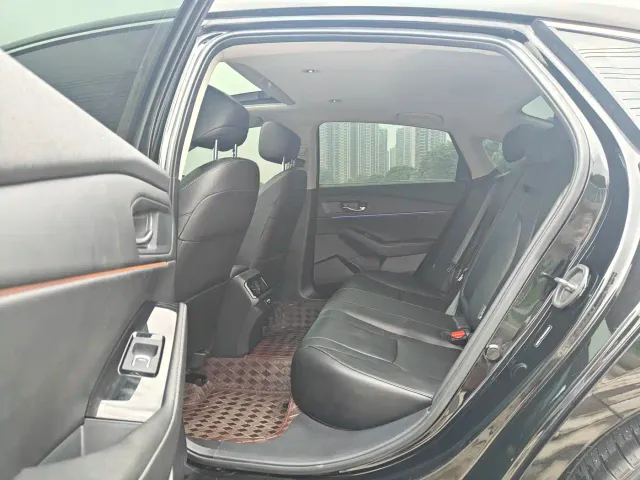 Honda Accord — Фото автомобиля 9