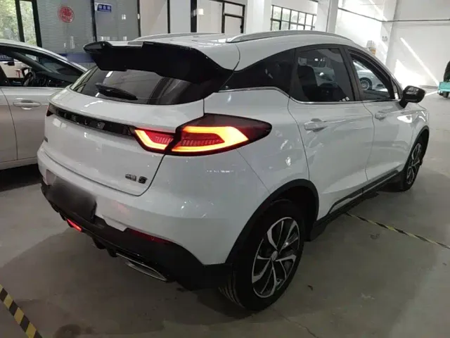 Geely Emgrand S — Фото автомобиля 6